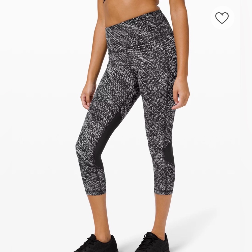 Lululemon Women Pace Rival HR Crop 22” Black Size 4 NWT